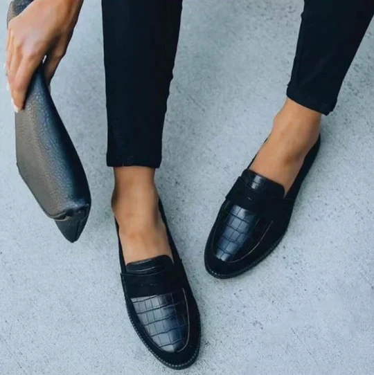 Solid Round Toe Leather Flat Loafer