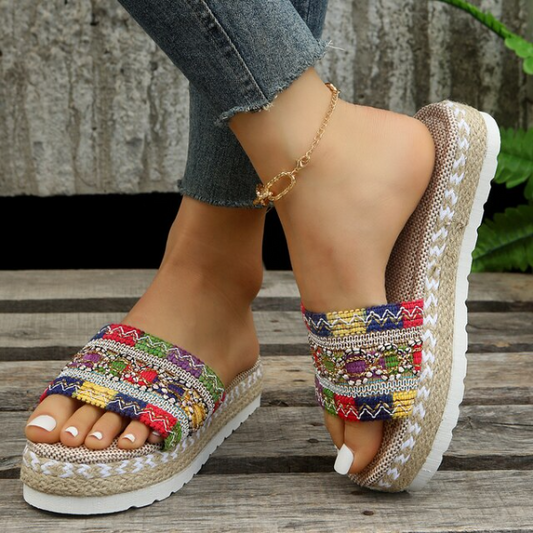 Women's Embroidered Pattern Slippers