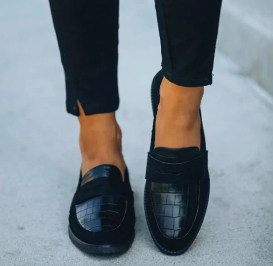 Solid Round Toe Leather Flat Loafer