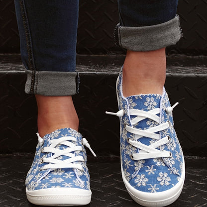 Women's Flower Embossed Flat Sneakers