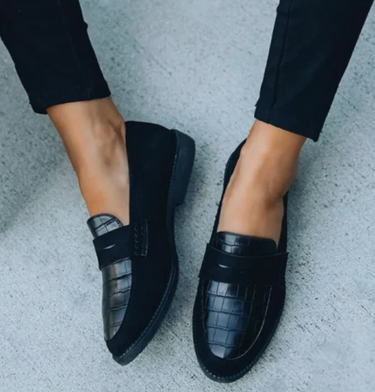 Solid Round Toe Leather Flat Loafer