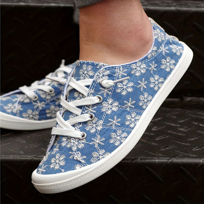 Women's Flower Embossed Flat Sneakers