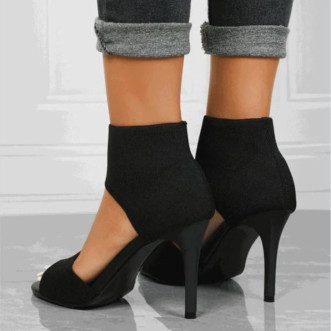 Knit Detailing and Pointed Toe Stiletto