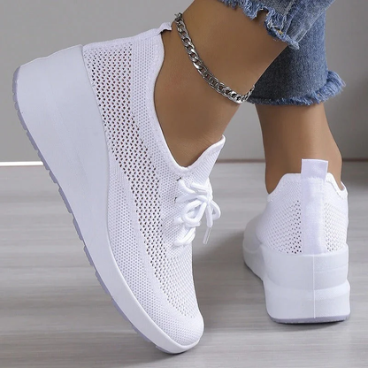 Trendy and lightweight Sneakers