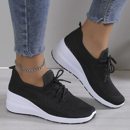 Trendy and lightweight Sneakers