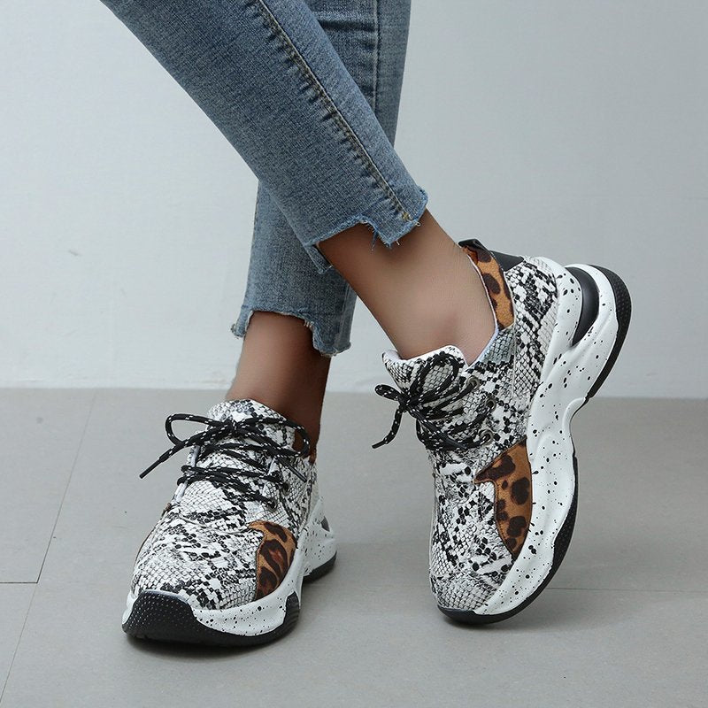 Trendy and supportive orthopedic Sneakers 