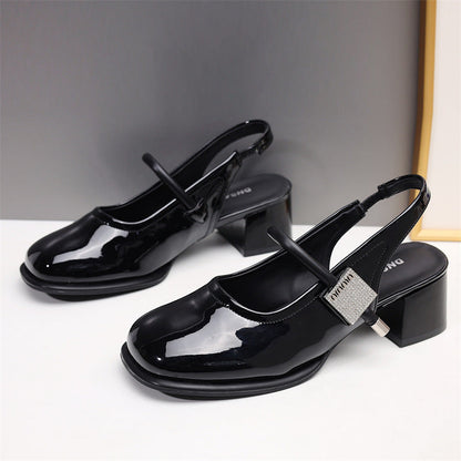 Modern in coole sandalen