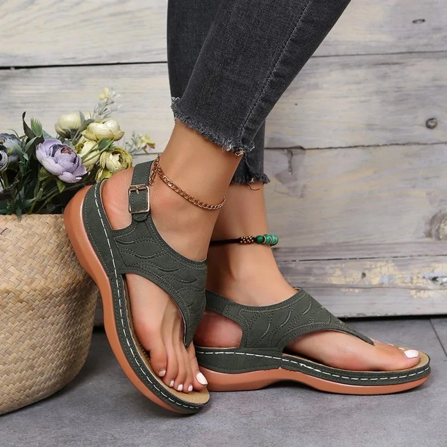 Supportive and lightweight orthopedic Sandals