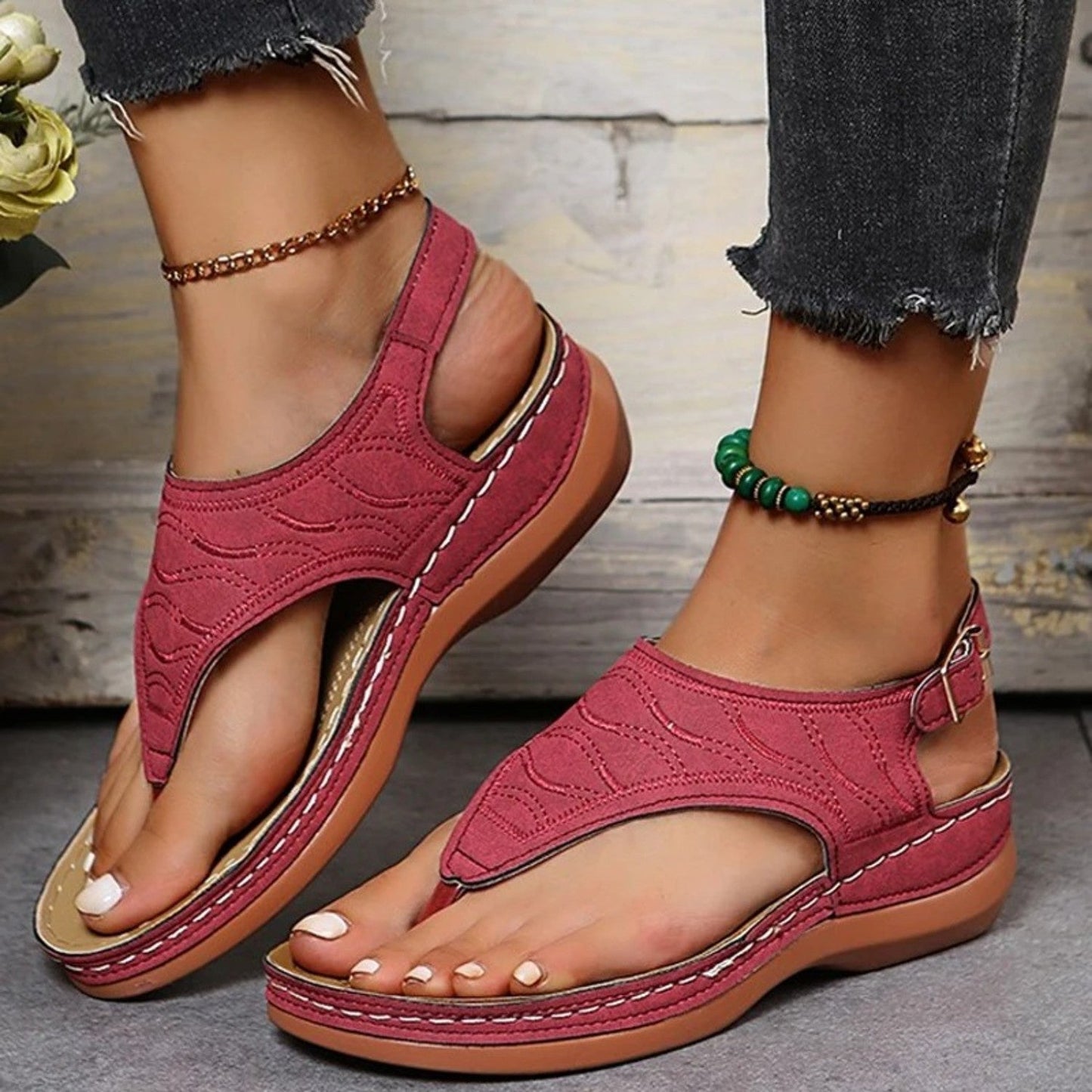 Supportive and lightweight orthopedic Sandals