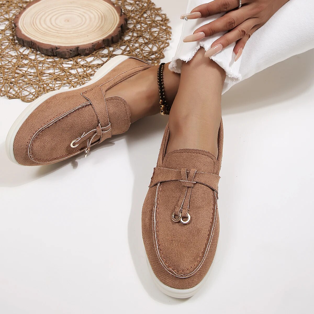 Simple and supportive orthopedic Loafers