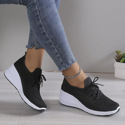 Trendy and lightweight Sneakers