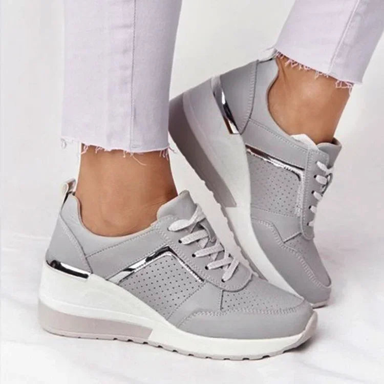 Casual and supportive orthopedic Shoes