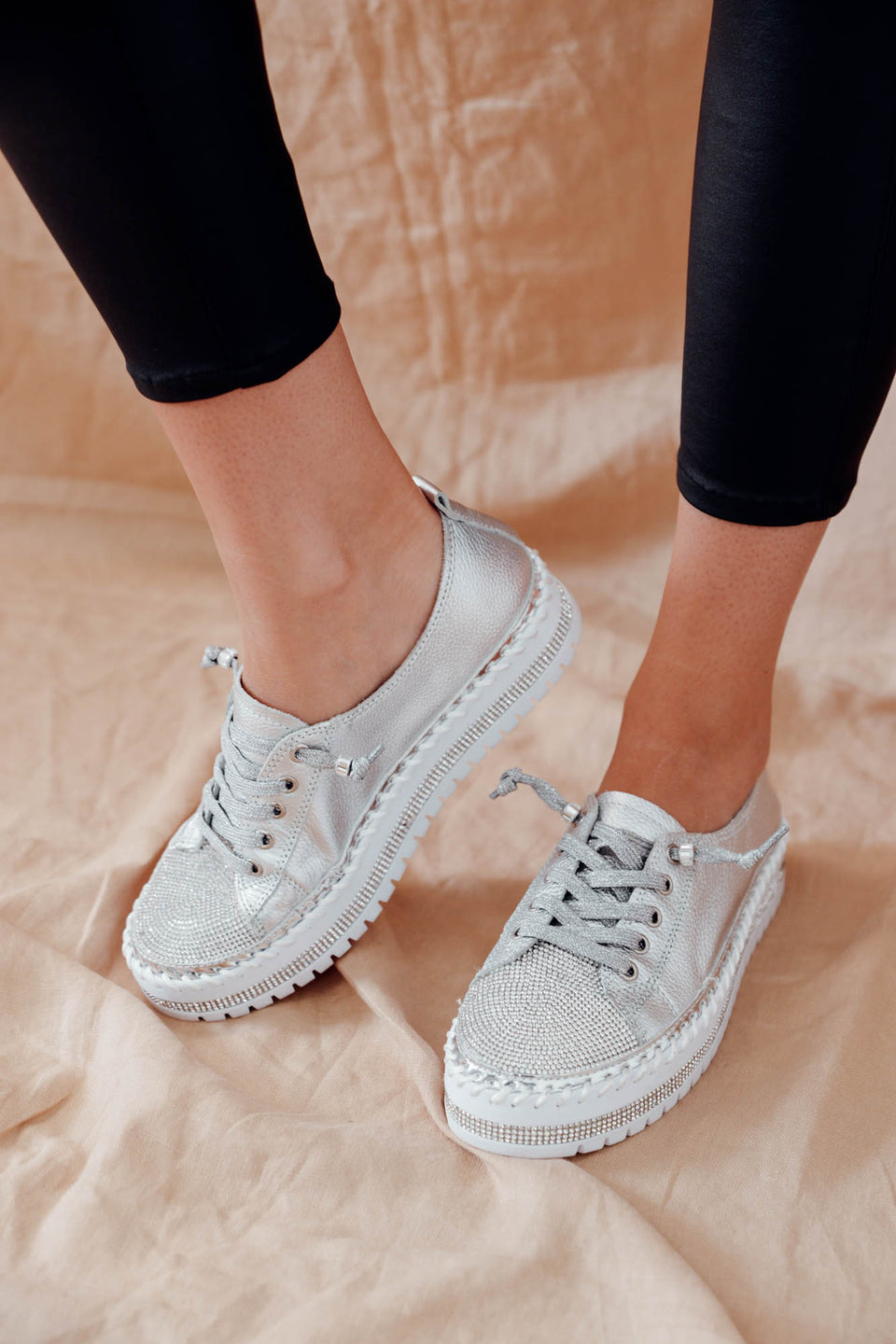 Flat Bottomed Sneakers with Rhinestone