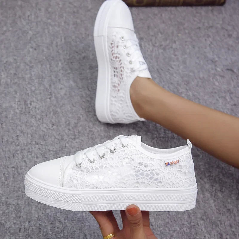 Ladies' Comfortable White Daisy Sneakers