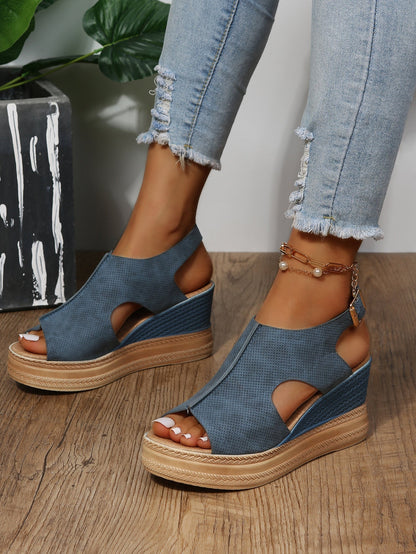 Casual sandals with wedge heel