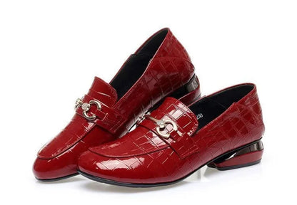 High gloss British style leather shoes