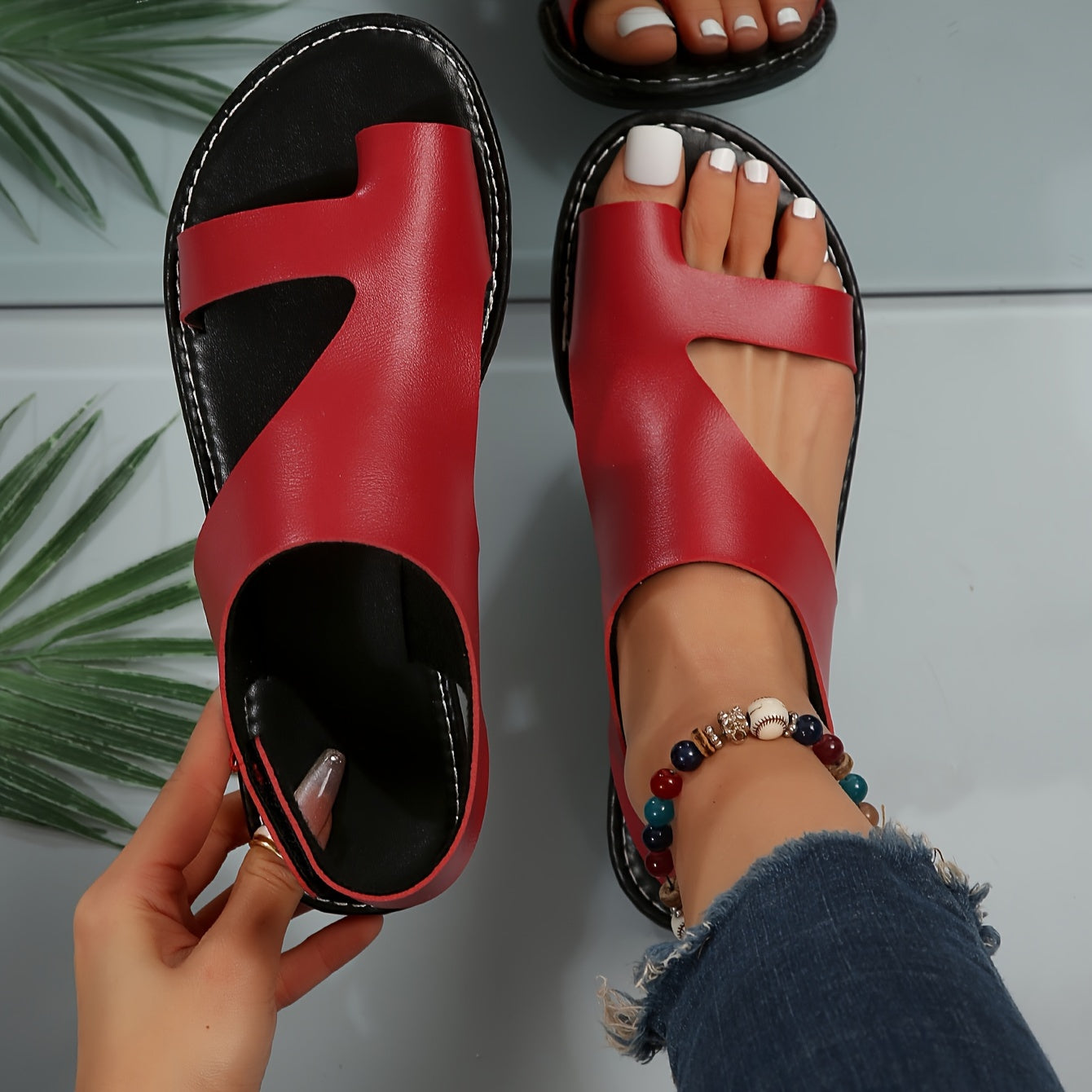 Sporty and breathable orthopedic Sandals