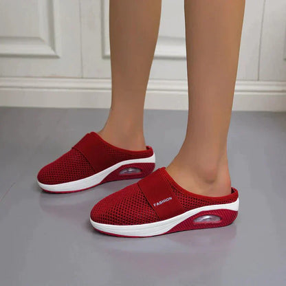 Anti-Slippery Round Closed Toe Slip-on Sneakers