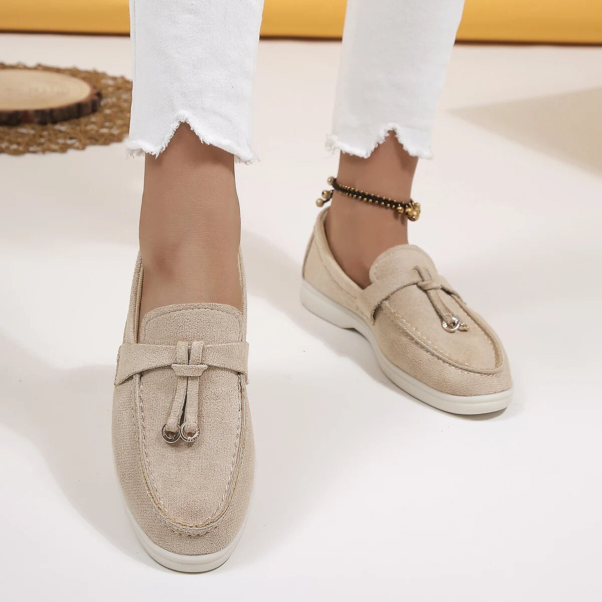 Simple and supportive orthopedic Loafers