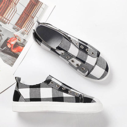 Checkered Women's Play Sneaker