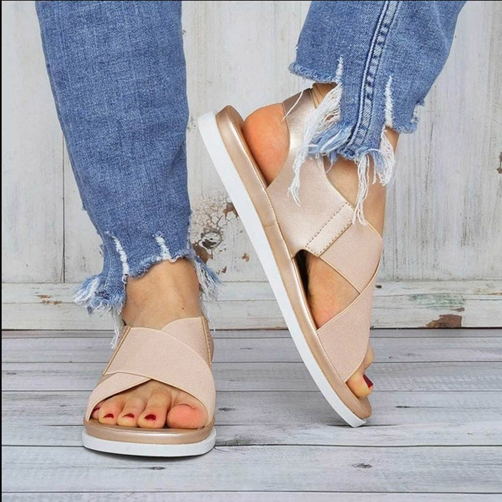 Comfortable minimalist flat sandals