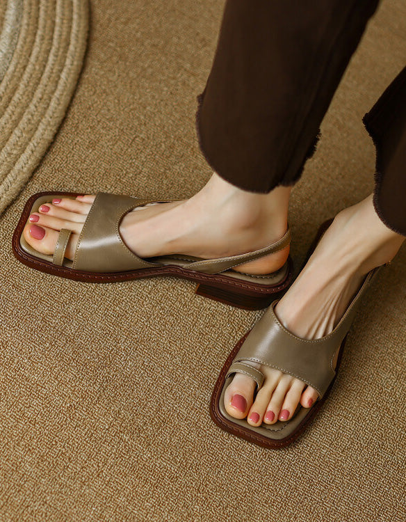 Classic and casual leather sandals