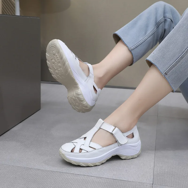 Comfort shoes made of synthetic leather